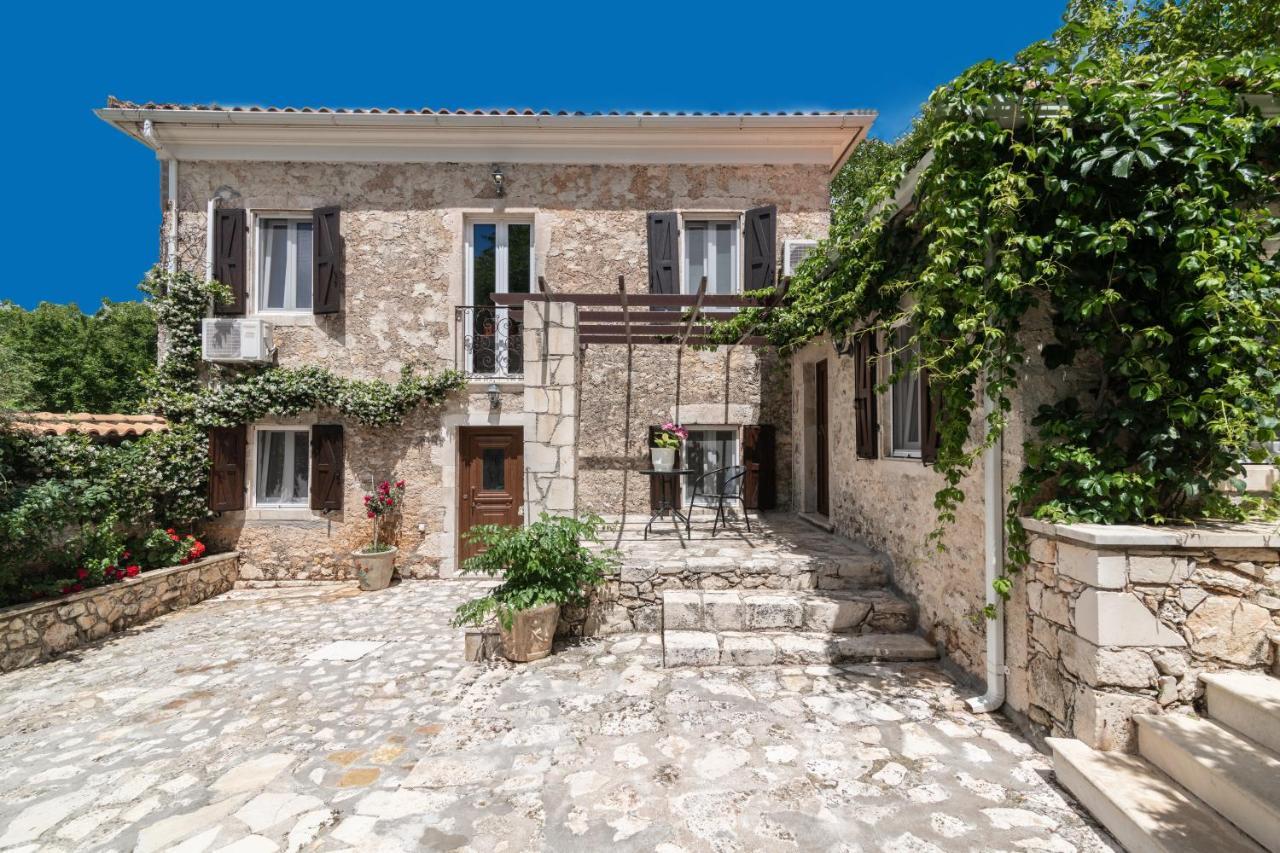 Villa Callisto- Elegant Restored Villa With Pool Yírion Dış mekan fotoğraf